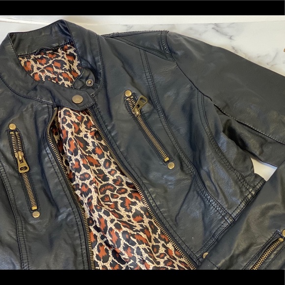 Letter jacket - Picture 1 of 2